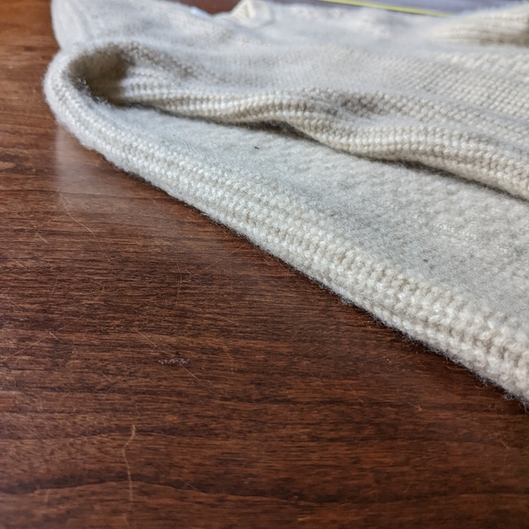 Thick Cashmere Sweater - Picture 10 of 12